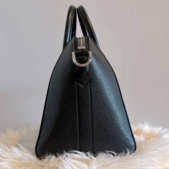 Givenchy Small Antigona Bag - Picture 5 of 14